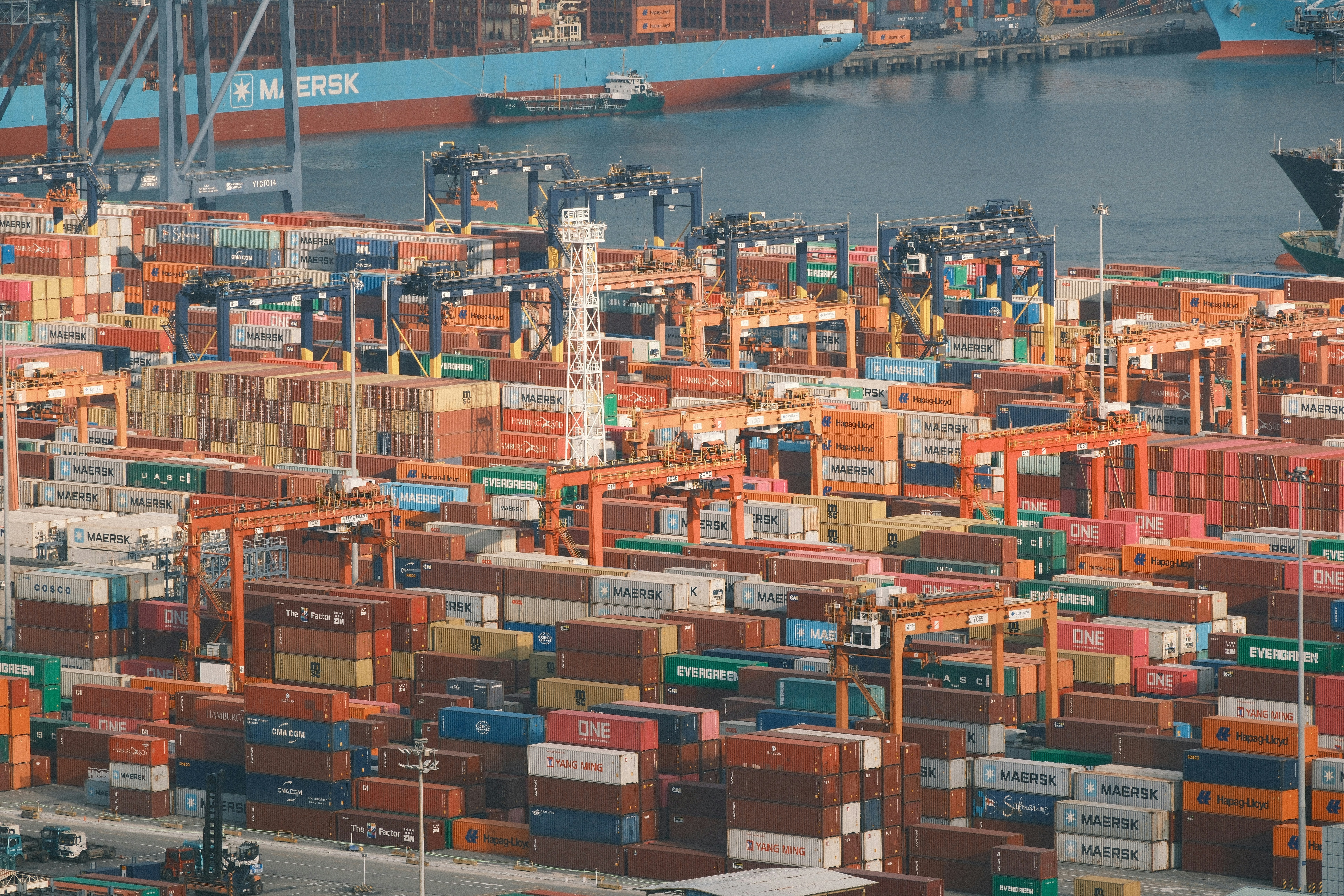 International logistics and cross-border operations